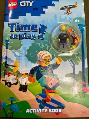 LEGO CITY Softcover Book & Police Chief - Percival Wheeler cty1124 UNOPENED